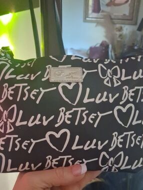 Betsey Johnson Black & White 'Luv Betsey' Script Wristlet